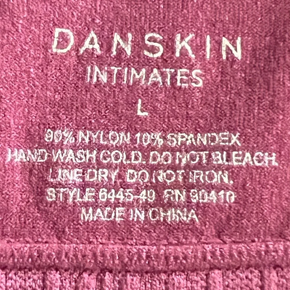 Danskin Intimates removable cups